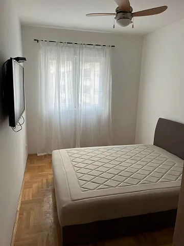 Zwei-Zimmer-Wohnung in Budva – komplett möbliert + Garagenstellplatz — photo 15